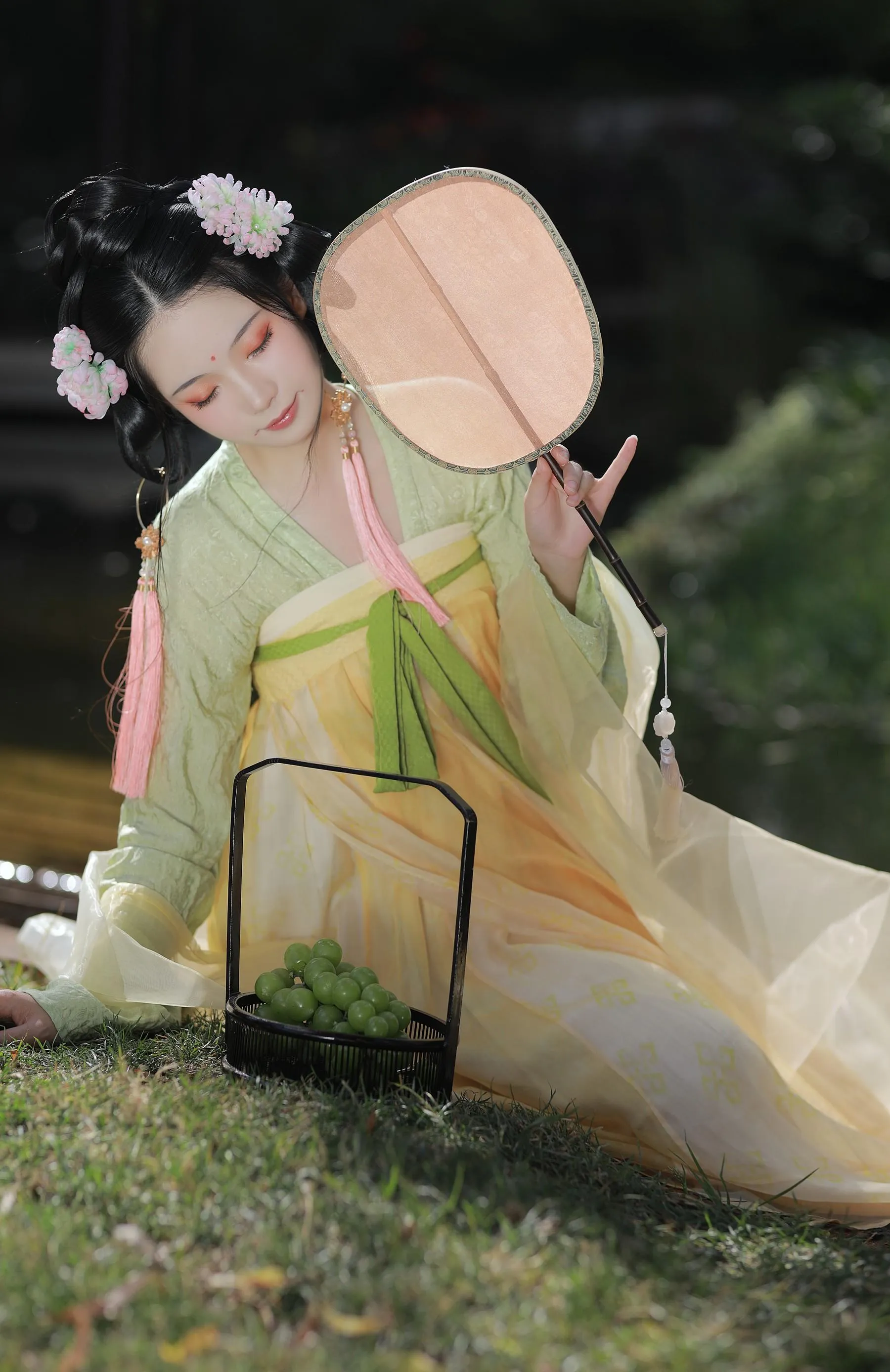 [YITUYU艺图语]2022.09.08 若无闲事挂心头 落花人独立 [33P]插图